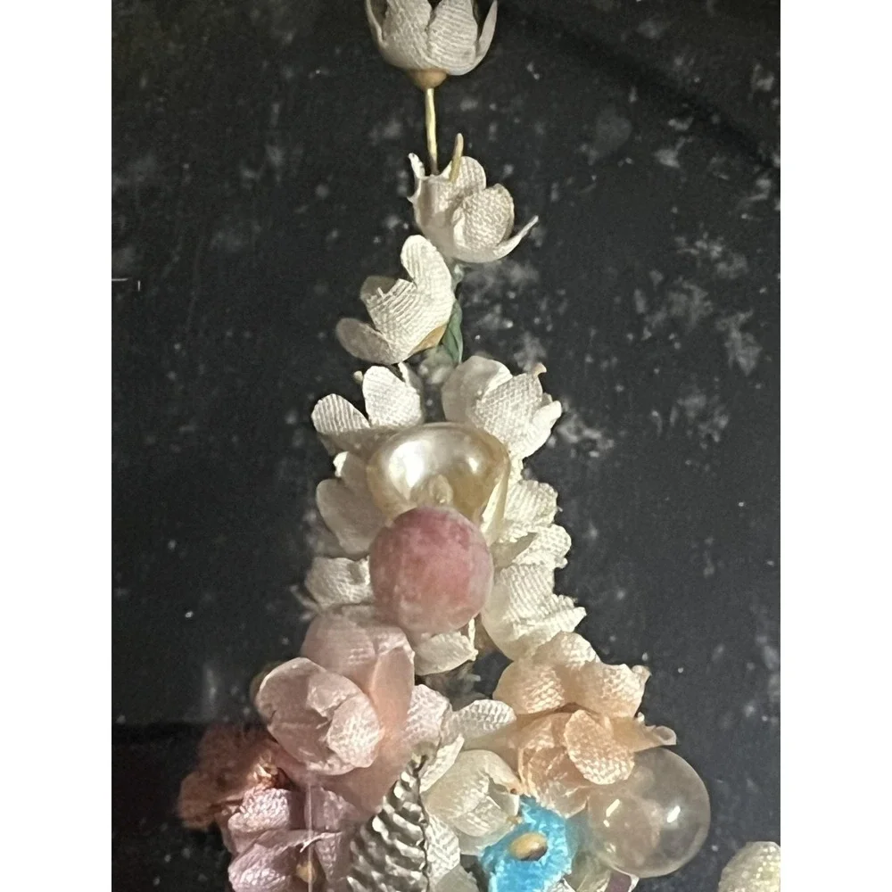 Vintage Victorian Christmas Tree Window Panel Oval Gold Frame Floral Multicolor